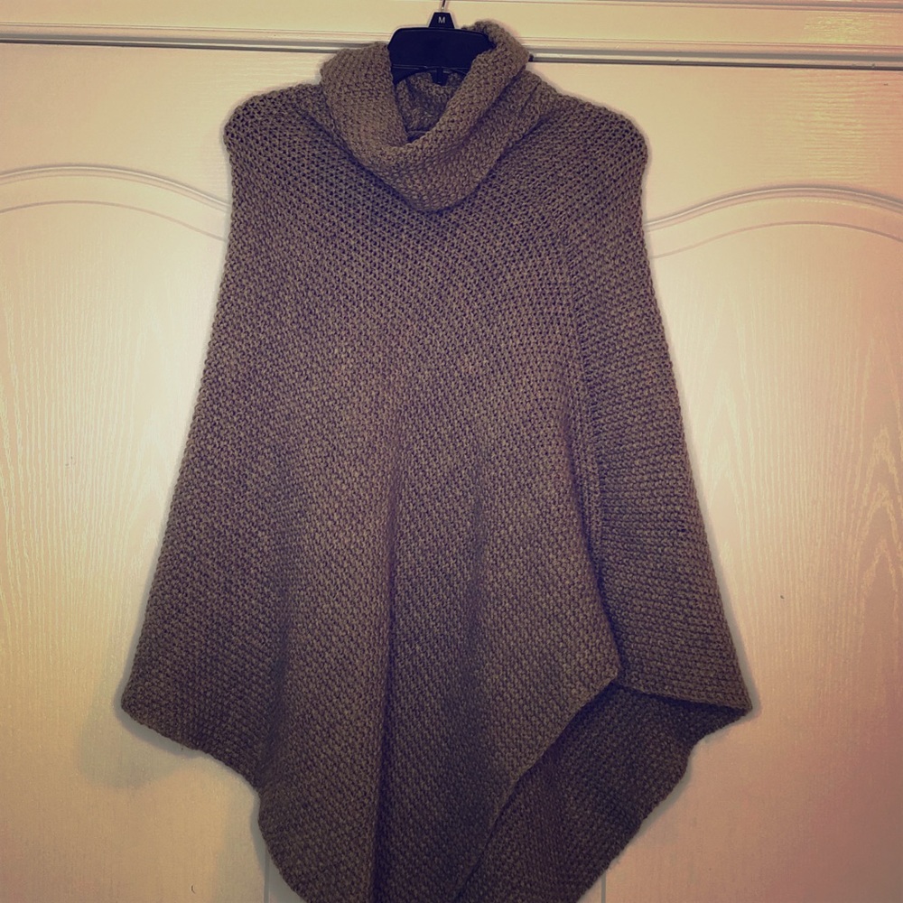 Cocogio Knit Poncho